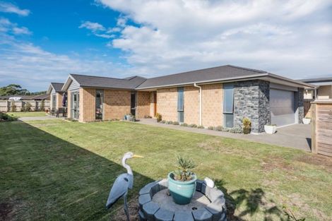 Photo of property in 12 Christow Court, Paraparaumu, 5032