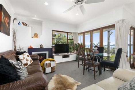 Photo of property in 81 Omokoroa Road, Omokoroa, 3114