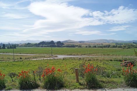 Photo of property in 1/13 Hughes Road, Palmerston, 9481