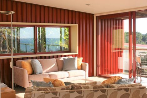 Photo of property in 41 Seaview Road, Cable Bay, 0420