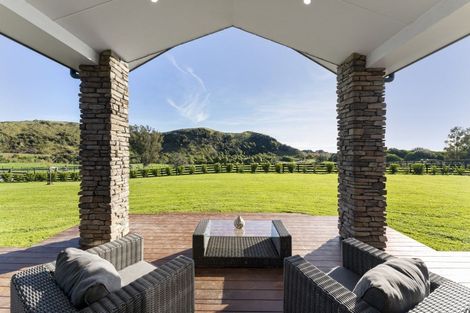 Photo of property in 180 North Manakau Road, Manakau, Levin, 5573