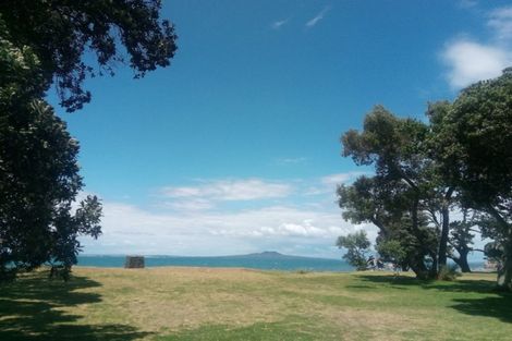 Photo of property in 13a Ridge Road, Waiake, Auckland, 0630