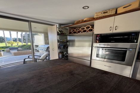 Photo of property in 186 Oceanbeach Road, Mount Maunganui, 3116