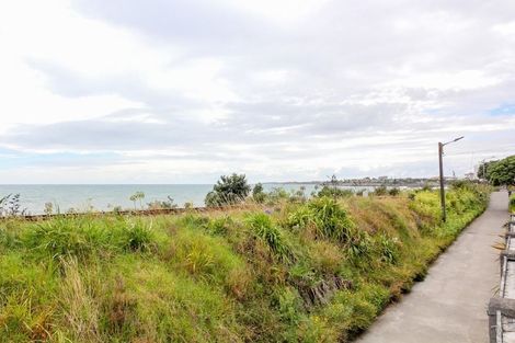 Photo of property in 12 Hine Street, New Plymouth, 4310