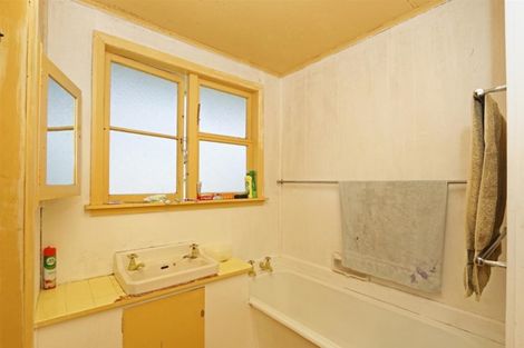 Photo of property in 74 Domett Street, Opunake, 4616