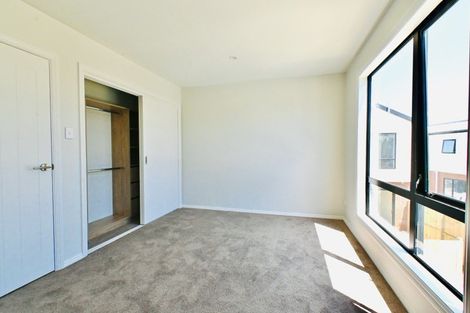 Photo of property in 5/287 Massey Road, Mangere East, Auckland, 2024