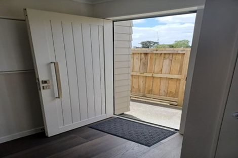 Photo of property in 3a Lesa Annis Place, Henderson, Auckland, 0612