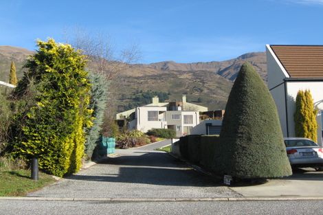 Photo of property in 39 Sargood Drive, Wanaka, 9305