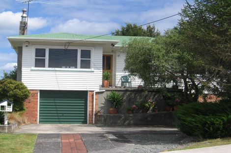 Photo of property in 62 Lyons Avenue, Murrays Bay, Auckland, 0630