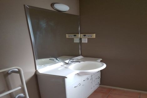 Photo of property in 61 Meadowcroft Grove, Johnsonville, Wellington, 6037