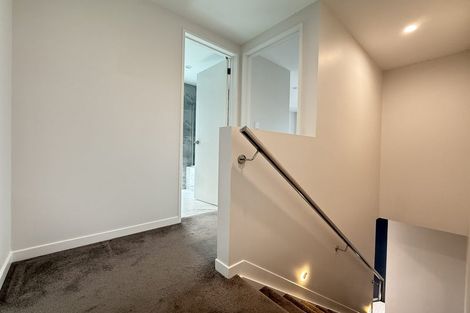 Photo of property in 5/21 Akoranga Drive, Northcote, Auckland, 0627