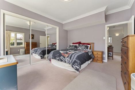 Photo of property in 10 Manuka Street, Hokowhitu, Palmerston North, 4410