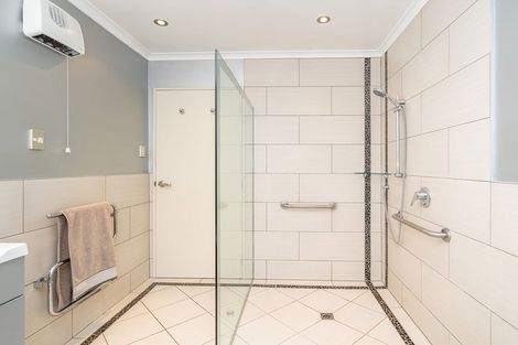 Photo of property in 1 High Street, Mosgiel, 9024