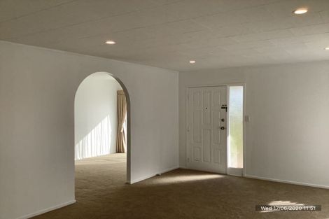 Photo of property in 12 Penruddocke Road, Half Moon Bay, Auckland, 2012