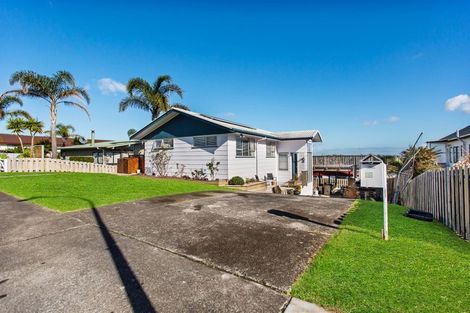 Photo of property in 34 Lewisham Street, Highland Park, Auckland, 2010