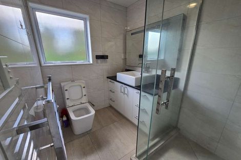 Photo of property in 18 Dunstall Place, Mangere Bridge, Auckland, 2022