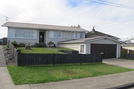 Photo of property in 38 Orion Street, Papakura, 2110