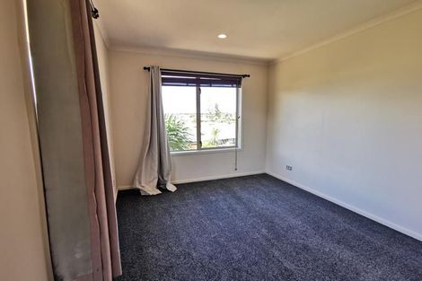 Photo of property in 50 Millennial Way, Orewa, 0931