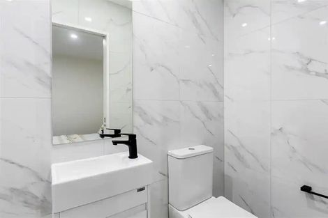 Photo of property in 1/5 Chevis Place, Pakuranga, Auckland, 2010