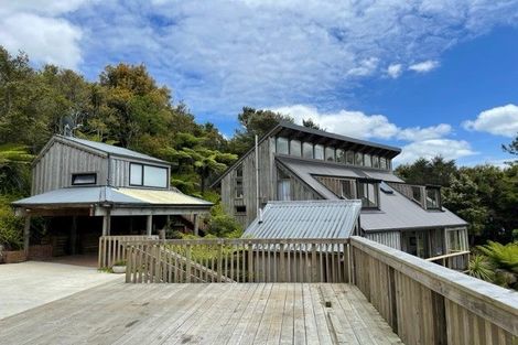 Photo of property in 8 Dalmeny Close, Murrays Bay, Auckland, 0630
