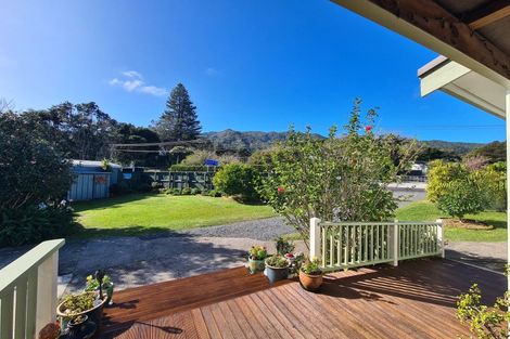Photo of property in 15 Driving Creek Road, Coromandel, 3506