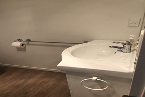 Photo of property in 296b Keyes Road, New Brighton, Christchurch, 8083