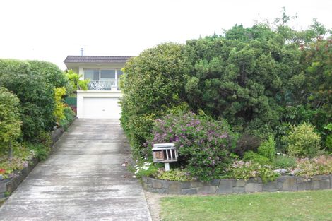 Photo of property in 33 De Luen Avenue, Tindalls Beach, Whangaparaoa, 0930