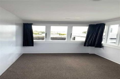 Photo of property in 160 Cornfoot Street, Castlecliff, Whanganui, 4501