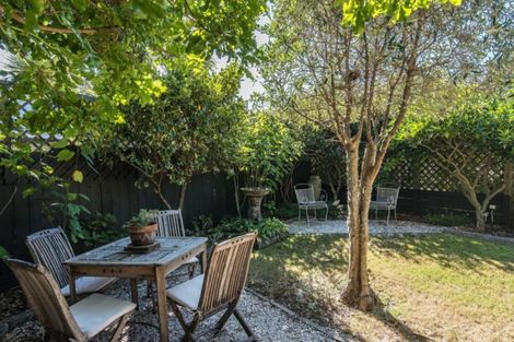 Photo of property in 6 Marram Way, Peka Peka, Waikanae, 5391