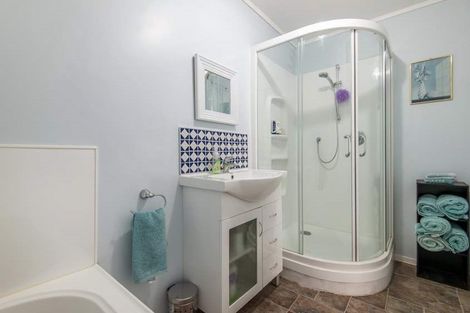 Photo of property in 20 Mason Street, New Lynn, Auckland, 0600