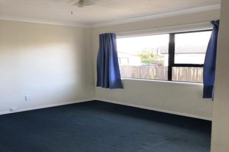 Photo of property in 27 Silverstone Place, Henderson, Auckland, 0612