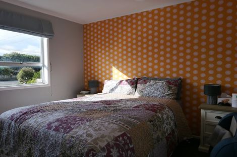 Photo of property in 10 Konini Crescent, Waikanae Beach, Waikanae, 5036