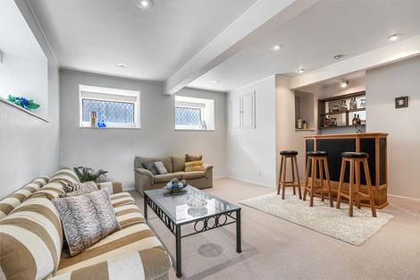 Photo of property in 2/7 Sandford Street, Campbells Bay, Auckland, 0630