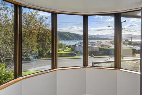 Photo of property in 318 Waikawa Road, Waikawa, Picton, 7220