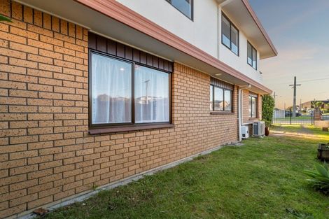 Photo of property in 1 Sutherland Avenue, Mount Maunganui, 3116