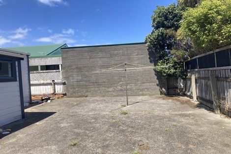 Photo of property in 108 Onepu Road, Lyall Bay, Wellington, 6022