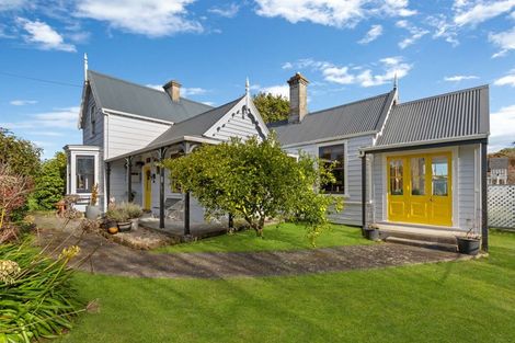 Photo of property in 15 Daniell Street, Bulls, 4818