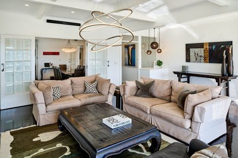 Photo of property in 43 The Crescent, Roseneath, Wellington, 6011