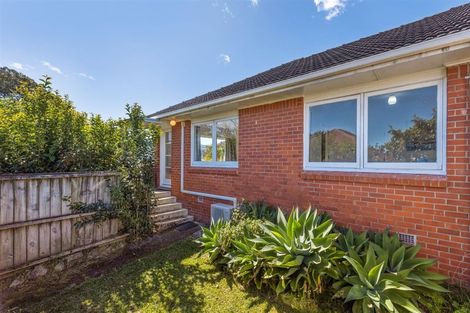 Photo of property in 1/134 Onewa Road, Northcote, Auckland, 0627