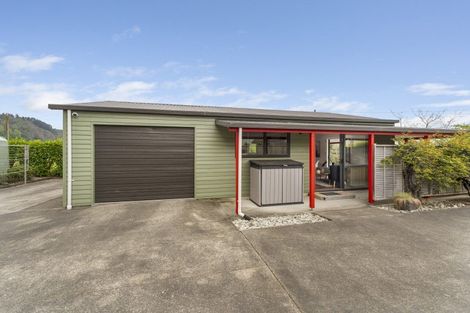 Photo of property in 49 Tame Porati Street, Manakau, Levin, 5573