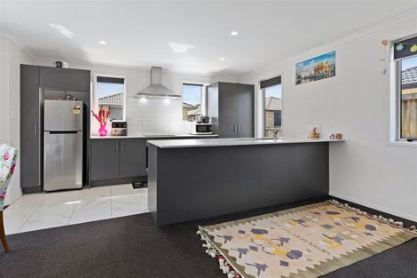 Photo of property in 2 Harakeke Way, Papamoa Beach, Te Puke, 3187