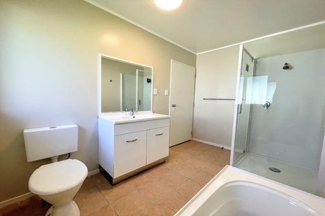 Photo of property in 16 Kamaka Road, Mangere Bridge, Auckland, 2022