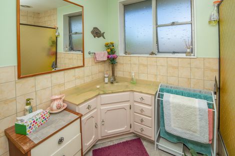 Photo of property in 2/264 Main North Road, Redwood, Christchurch, 8051