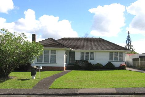 Photo of property in 23 Essex Street, Te Atatu South, Auckland, 0610