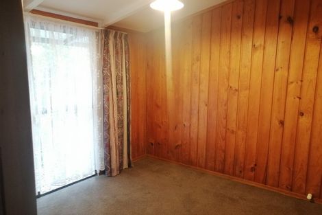 Photo of property in 5 Kemp Road, Massey, Auckland, 0614