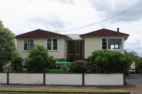 Photo of property in 30 Eastdale Road, Avondale, Auckland, 1026