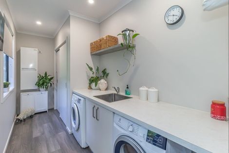 Photo of property in 26 Ohau Gravels Way, Ohau, Levin, 5570