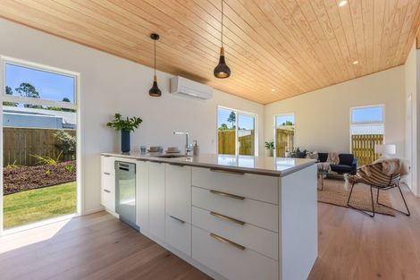 Photo of property in 71 Les Wakefield Road, Mapua, 7005