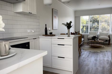 Photo of property in 2/71 Mount Smart Road, Onehunga, Auckland, 1061