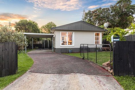 Photo of property in 11 Kashmir Road, Glen Eden, Auckland, 0602